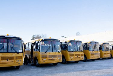 Автопарк школьных автобусов пополнился